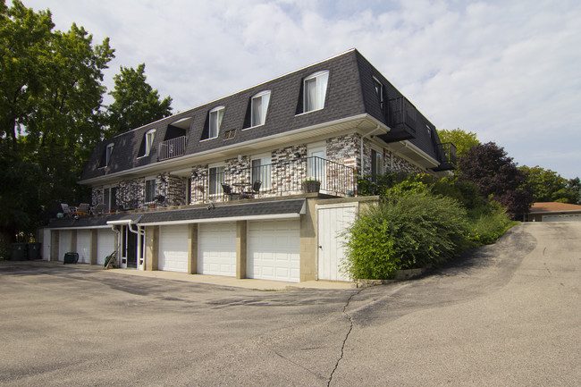 1510-1512 4th Ave in Grafton, WI - Foto de edificio - Building Photo