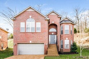 1009 Streamdale Point W in Nashville, TN - Building Photo