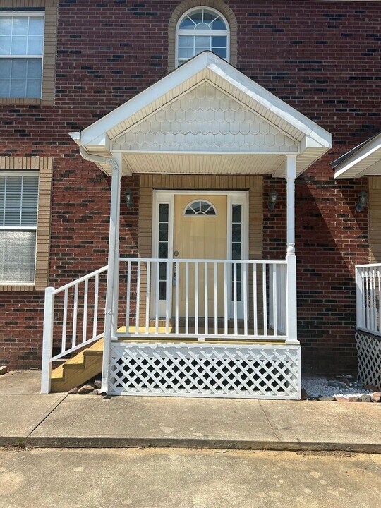 1668 Flintwood Dr in Rock Hill, SC - Building Photo