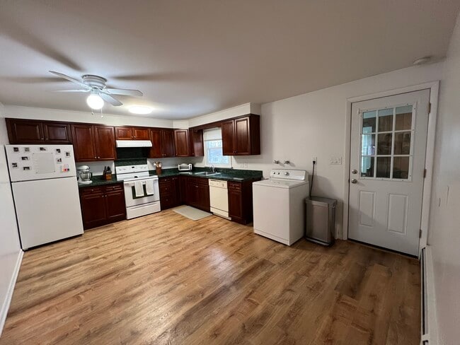 36 Burwood Ave, Unit 2