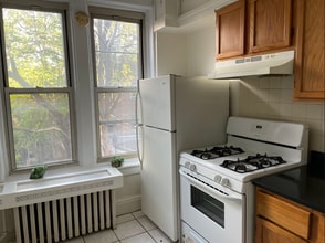 8615 59th Ave, Unit 2 in Elmhurst, NY - Building Photo - Building Photo