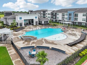 Vista at Southwinds in Baytown, TX - Foto de edificio - Building Photo