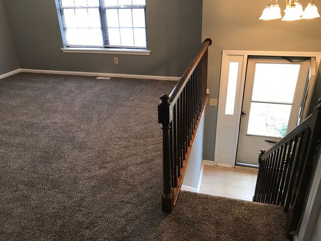 1364 Leaning Tree Ln in Lexington, KY - Building Photo - Building Photo