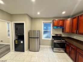 628 Lincoln Ave in Orange, NJ - Building Photo