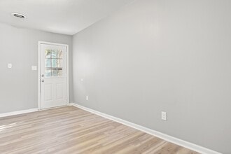 111 Fox Den Ct in Rocky Mount, NC - Building Photo - Building Photo