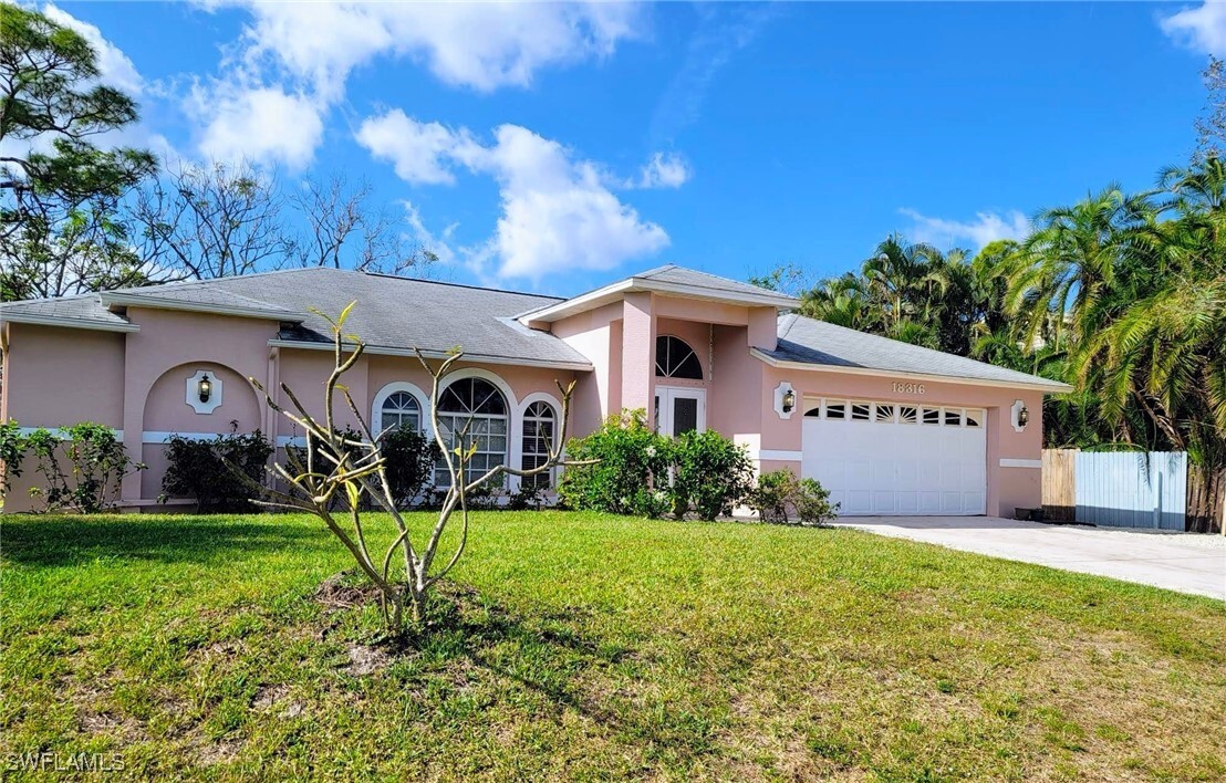 18316 Oriole Rd in Ft. Myers, FL - Building Photo