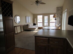 103 Rock Dove Ln in Camdenton, MO - Building Photo - Building Photo