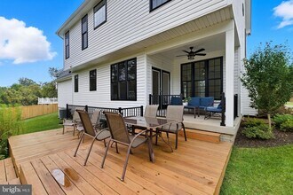 8193 Major Watters Ct in Warrenton, VA - Building Photo - Building Photo