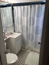 3825 Davis Pl NW, Unit 202 in Washington, DC - Building Photo - Building Photo