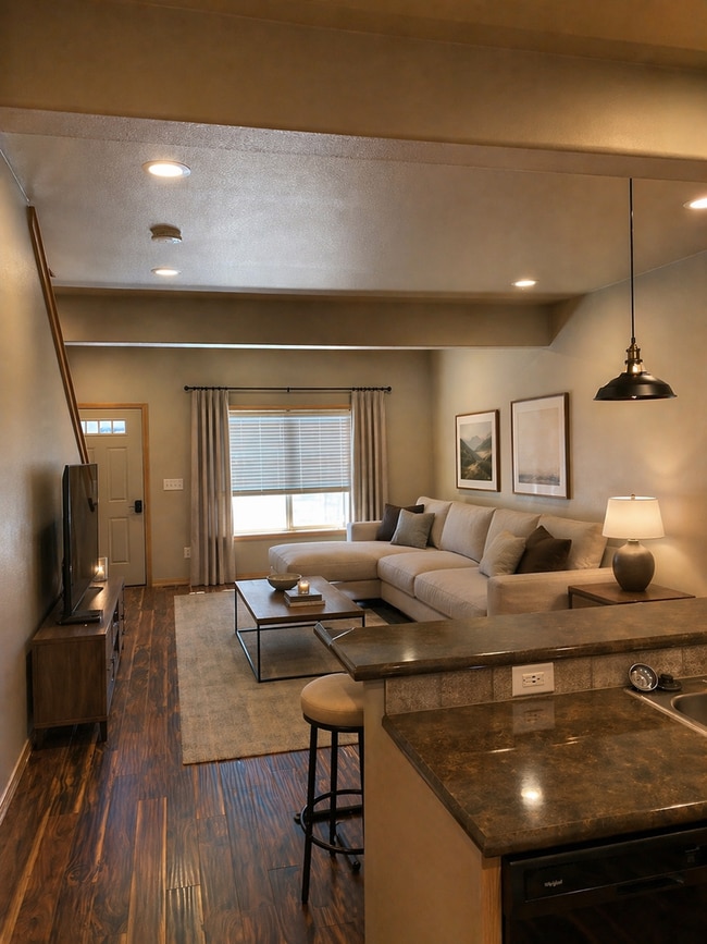 property at 614 S 3rd St