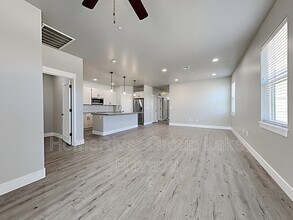 2740 Palisades Dr in Lake Havasu City, AZ - Building Photo - Building Photo