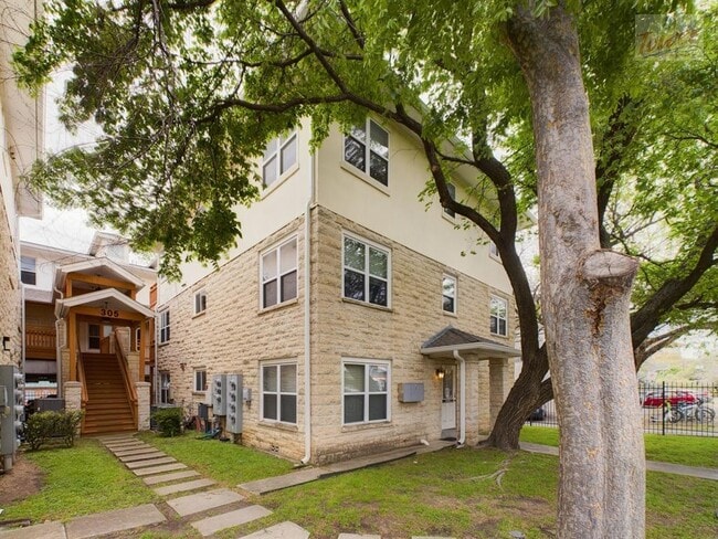 property at 3007 Speedway