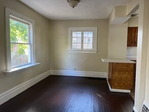 246 Gordon Dr in Akron, OH - Building Photo - Building Photo