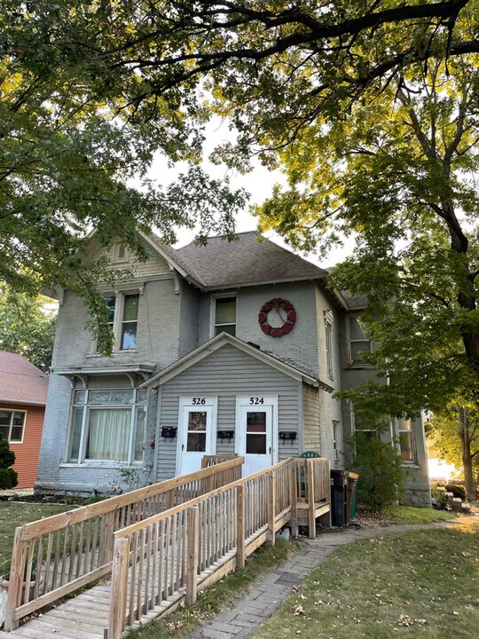 524 Park Ave in Albert Lea, MN - Foto de edificio