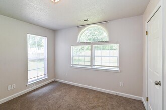 4786 Greenlawn Cove in Millington, TN - Building Photo - Building Photo