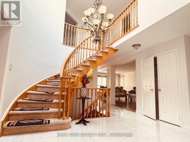 3 Elmsley Dr in Richmond Hill, ON - Building Photo - Building Photo