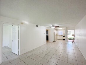 3000 Norwood Pl in Boca Raton, FL - Building Photo - Building Photo