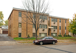 1319 Conway St in St. Paul, MN - Building Photo - Building Photo