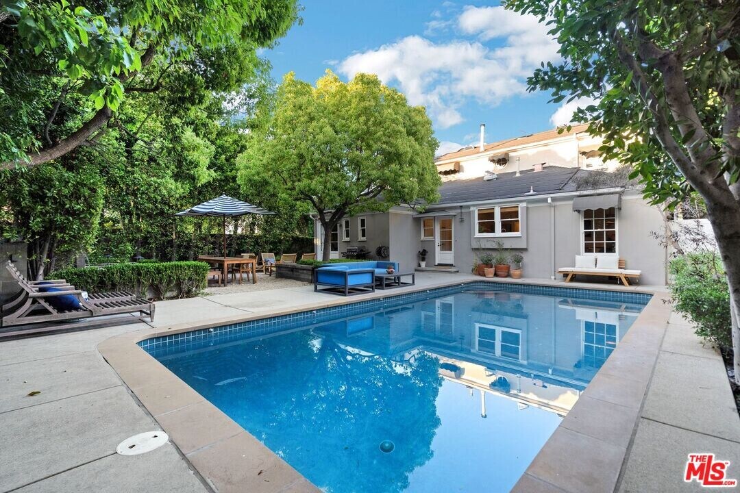 3319 Lowry Rd in Los Angeles, CA - Building Photo