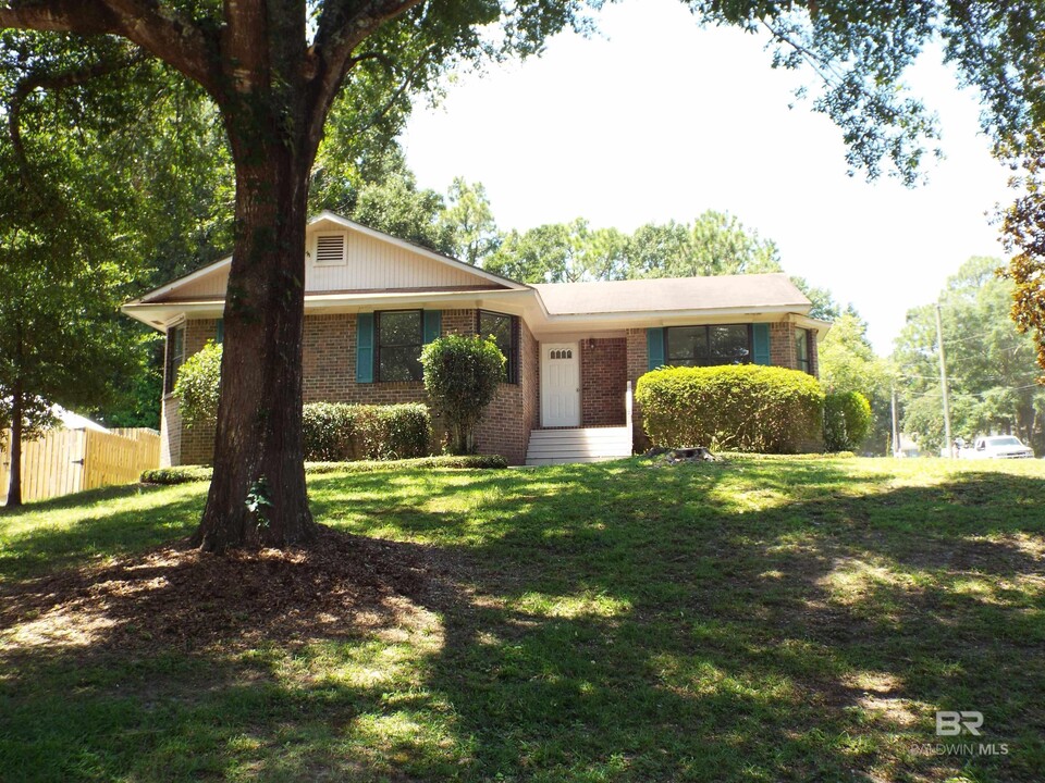 112 Tomrick Cir in Daphne, AL - Building Photo