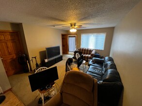 186 Broadway St in River Falls, WI - Building Photo - Building Photo