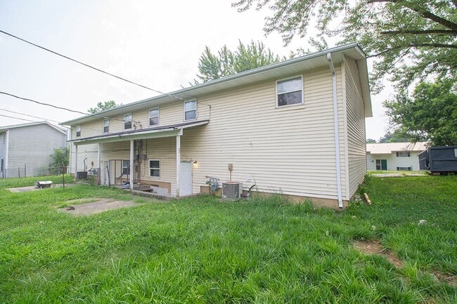 7304 N Moberly Dr in Columbia, MO - Building Photo - Building Photo