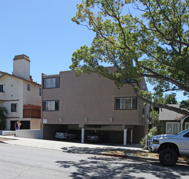 520 E Tujunga Ave in Burbank, CA - Building Photo - Building Photo