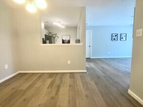 13203 Astoria Hill Ct, Unit D in Germantown, MD - Foto de edificio - Building Photo
