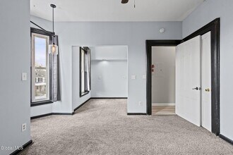 821 23rd St in Watervliet, NY - Building Photo - Building Photo