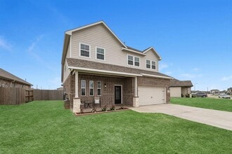 630 Rain Cloud Dr in Mont Belvieu, TX - Building Photo - Building Photo