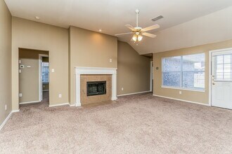 1142 Hampshire Ln in Cedar Hill, TX - Building Photo - Building Photo