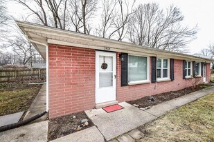 2404 Warner Pl in Ann Arbor, MI - Building Photo