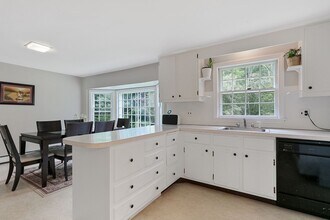 20 Bakers Hill Rd in Weston, MA - Building Photo - Building Photo