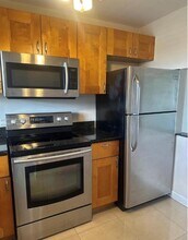 8400 Sunrise Lakes Blvd in Sunrise, FL - Building Photo - Building Photo