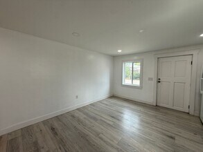 205 Wickenden St in Los Alamos, CA - Building Photo - Building Photo