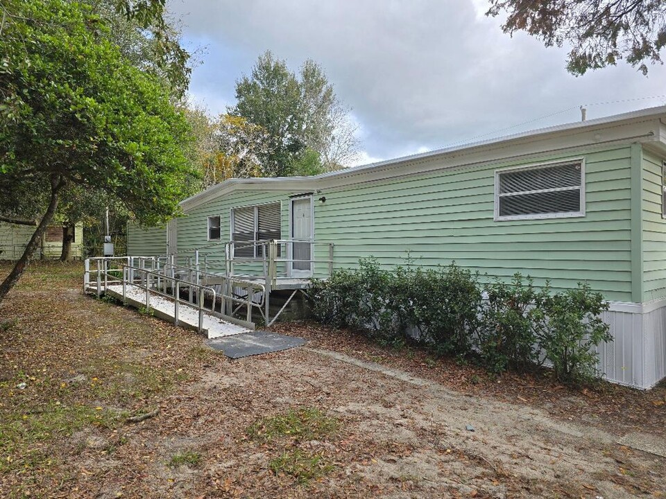 7489 Hilltop St in Keystone Heights, FL - Building Photo