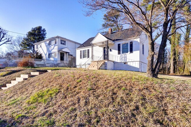 725 Jefferson Pl in Petersburg, VA - Building Photo - Building Photo