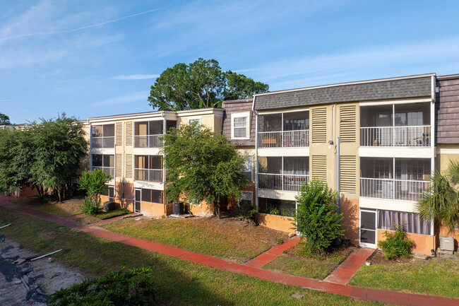 Cypress Pointe in Orlando, FL - Foto de edificio - Building Photo