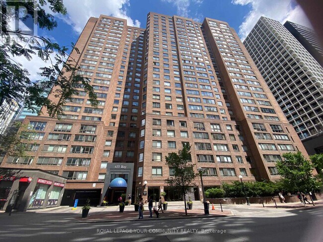 property at 633-1633 Bay St.