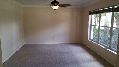 7800 Pointview Cir in Orlando, FL - Building Photo - Building Photo