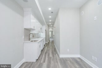 103 E Duval St in Philadelphia, PA - Building Photo - Building Photo