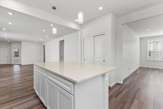 2824 Briargate Dr in Lindenhurst, IL - Building Photo - Building Photo