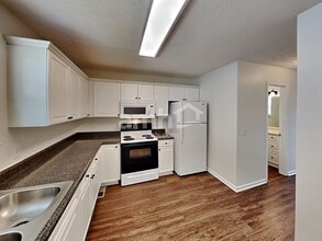 615 Glen Valley Trl in Smyrna, TN - Foto de edificio - Building Photo