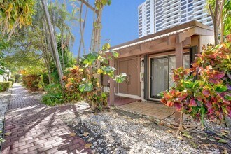 2619 Parkview Dr S in Hallandale Beach, FL - Building Photo - Building Photo