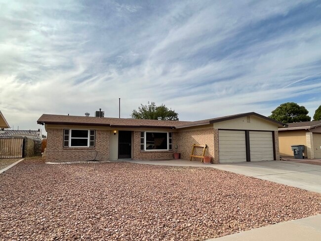 property at 2305 Ken Venturi Ln