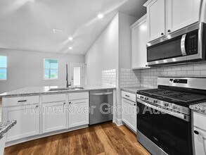 108 Skyflower Ln in San Marcos, TX - Building Photo - Building Photo