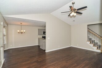 247 Bill Stewart Blvd in La Vergne, TN - Building Photo - Building Photo