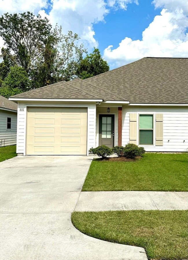 property at 801 S Audubon Pl Ave