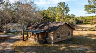 2407 County Rd 2235 in Cleveland, TX - Building Photo