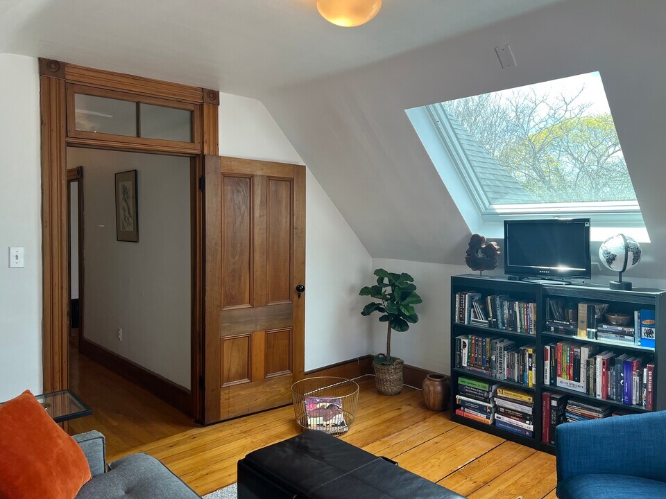 83 Orchard St, Unit 3 in Cambridge, MA - Building Photo